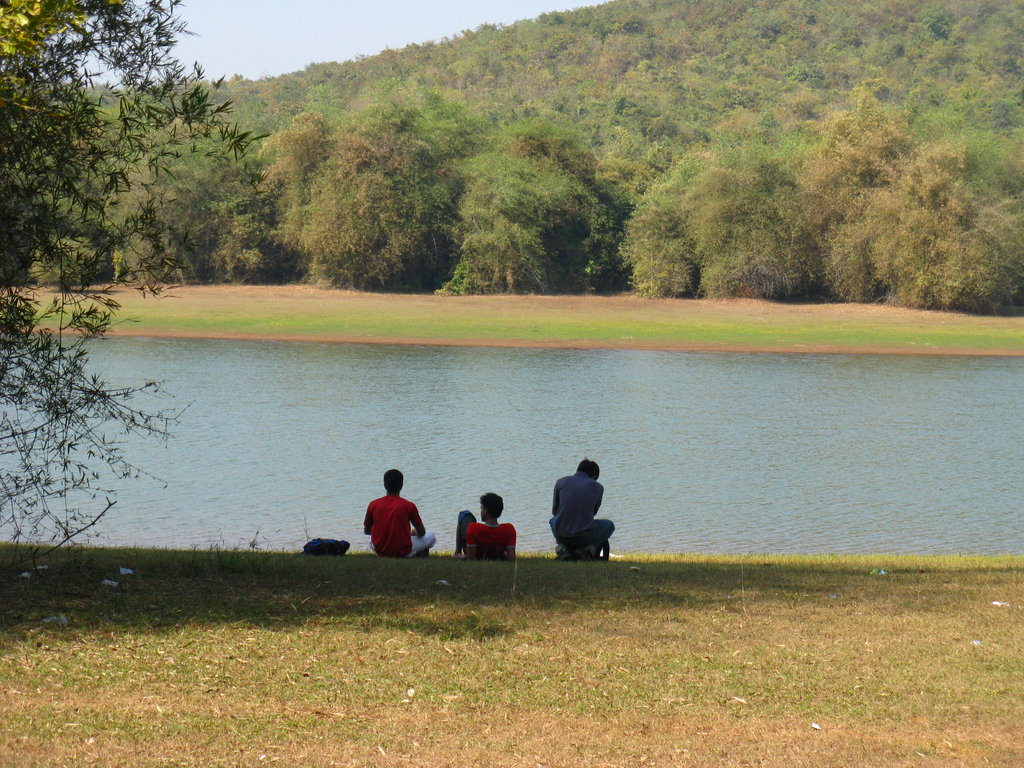 deras dam