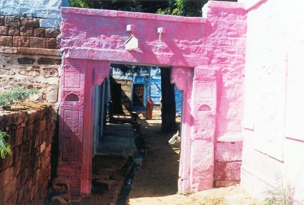 pink-gate-in-ossiyan-india-travel-forum-indiamike