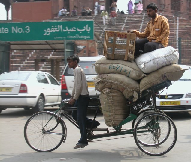 9855d1239904868-delhi-airport-with-2-bicycle-boces-loaded.jpg