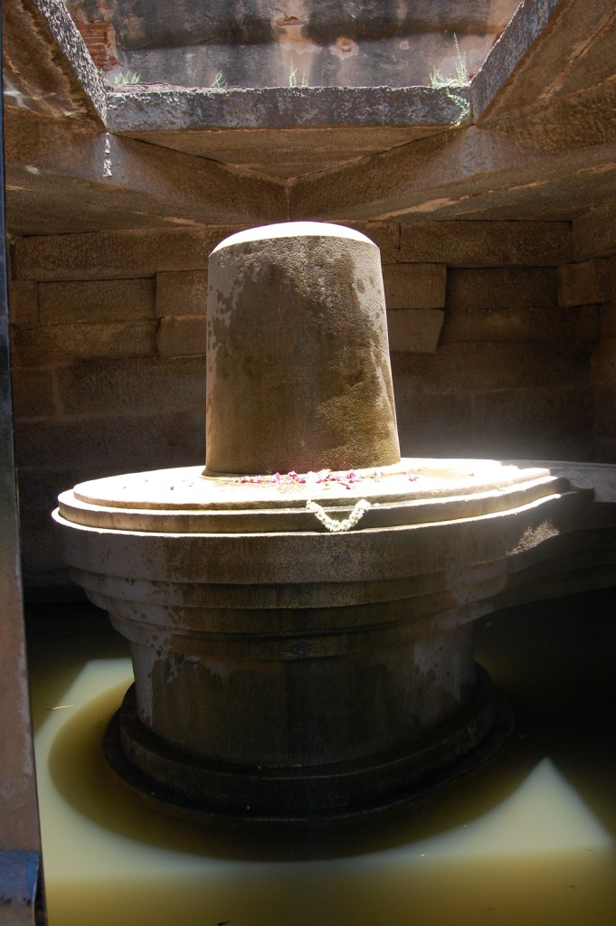 Hampi Shiva linga - India Travel Forum | IndiaMike.com