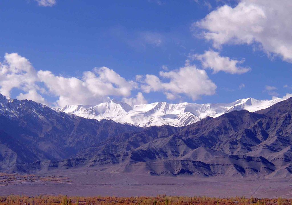 thikshey-monestry-view-of-snow-clad-mountains-india-travel-forum