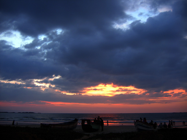 India Travel Pictures Crimson Sunset Malpe Beach Udupi