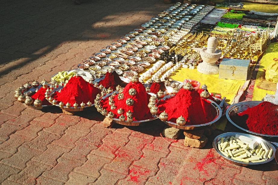 Puja stall, Orchha - India Travel Forum | IndiaMike.com