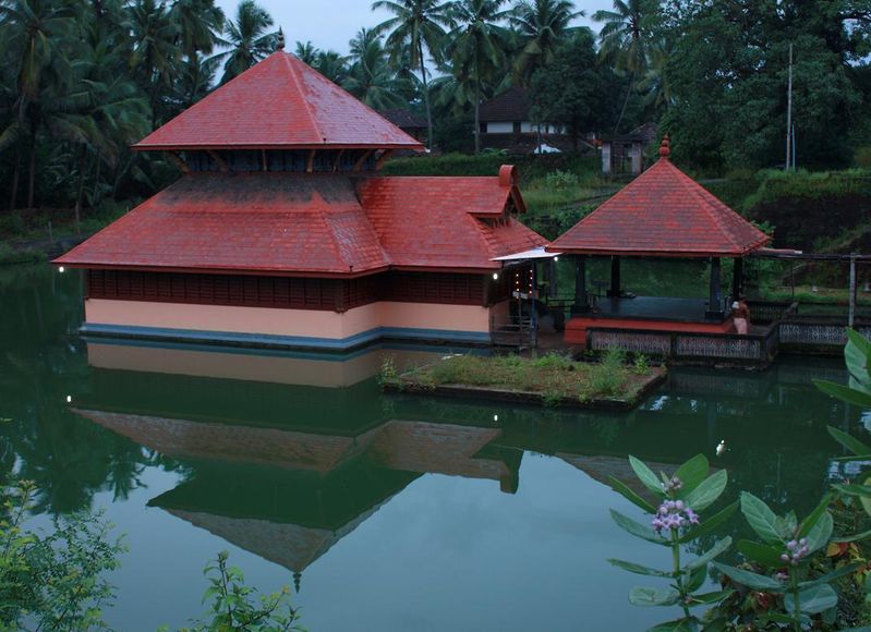 Ananthapuram Lake Temple - India Travel Forum | IndiaMike.com